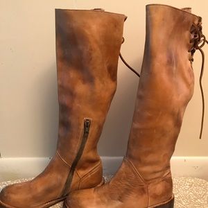 Distressed Camel boots